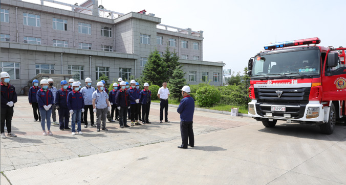 海倫市利民萬佳鍋爐開展政企聯(lián)動安全生產應急演練活動